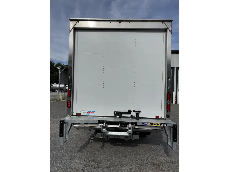 2026 ISUZU NPR HD