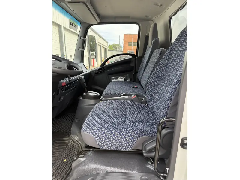 2026 ISUZU NPR HD