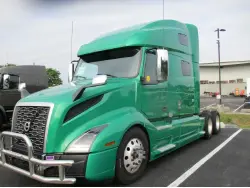 2020 VOLVO VNL64T760