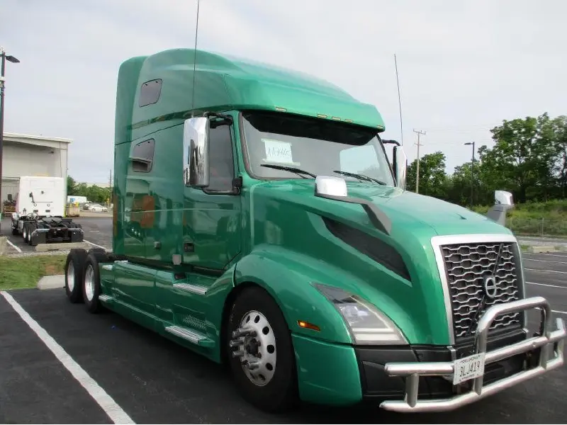 2020 VOLVO VNL64T760