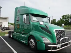 2020 VOLVO VNL64T760