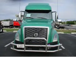 2020 VOLVO VNL64T760