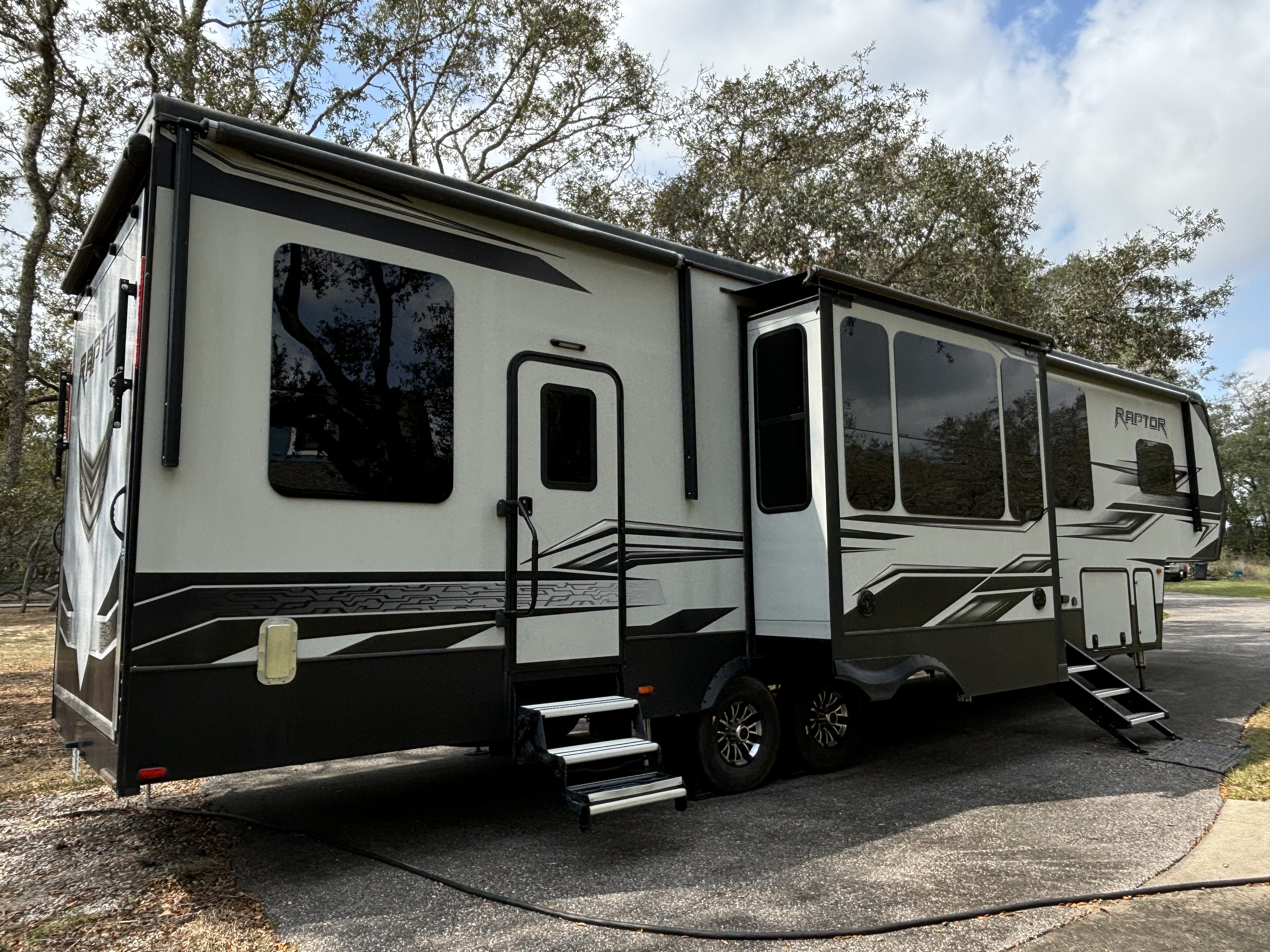 2017 Keystone RAPTOR 355TS in winter garden FL
