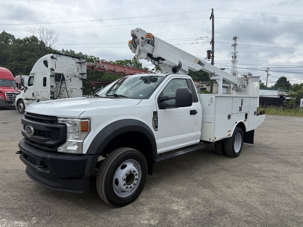 2021 FORD F450 AT200A bucket truck in West Chester, PA