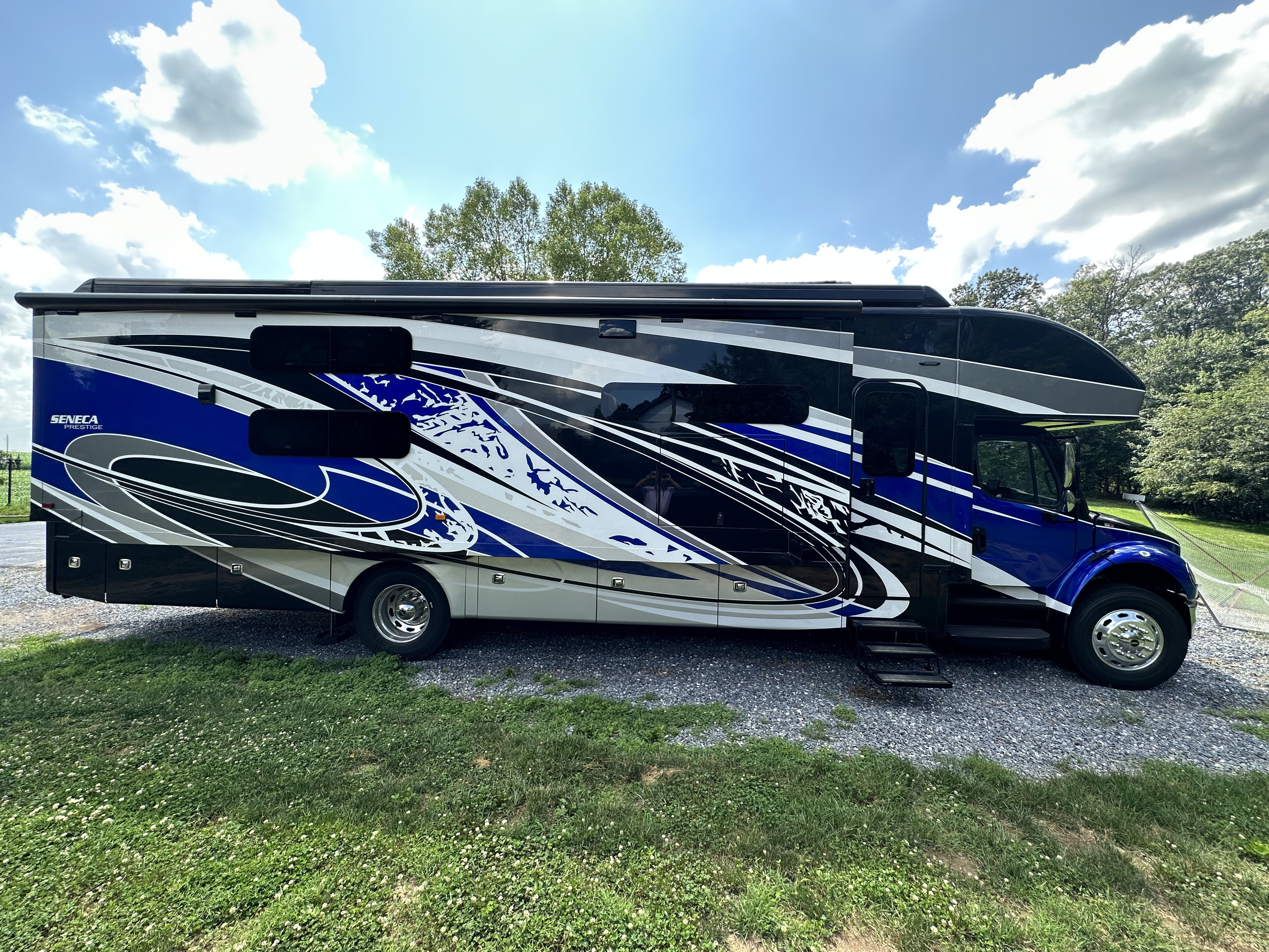 2024 Jayco Seneca Prestige in hampstead MD