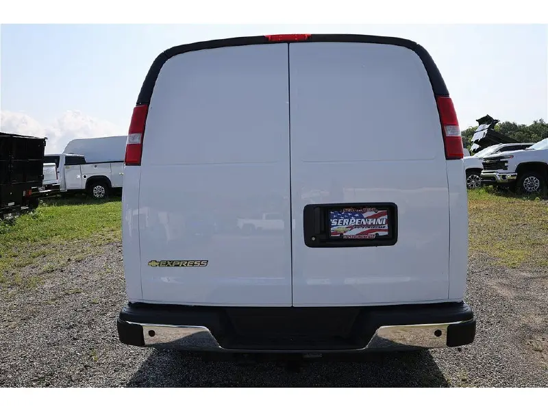 2025 CHEVROLET Express 2500