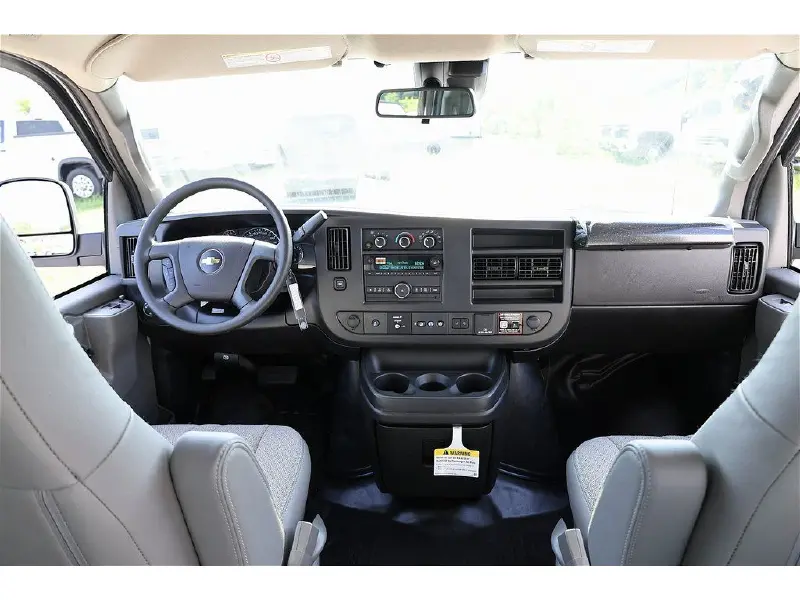 2025 CHEVROLET Express 2500