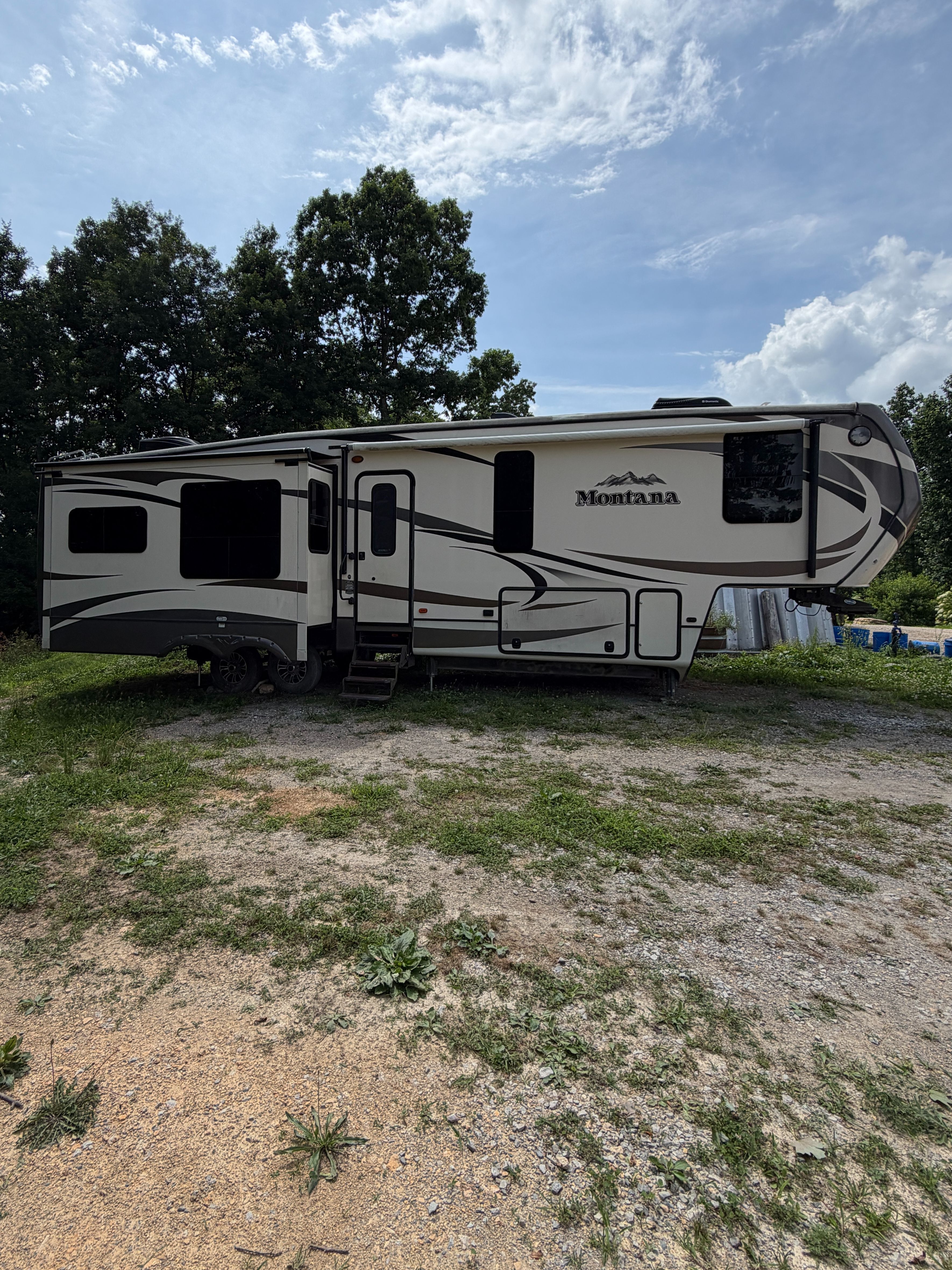2015 Keystone MONTANA 3610RL RV