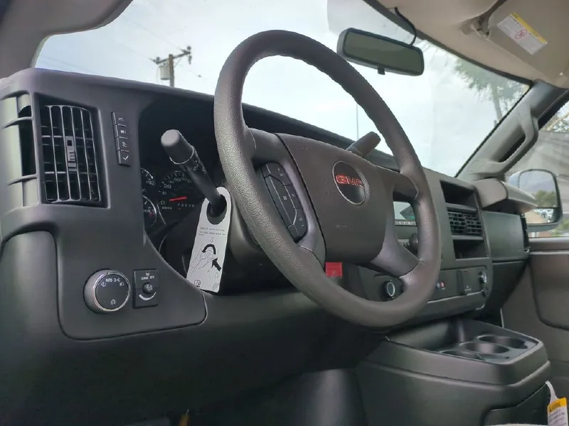 2025 GMC SAVANA 2500