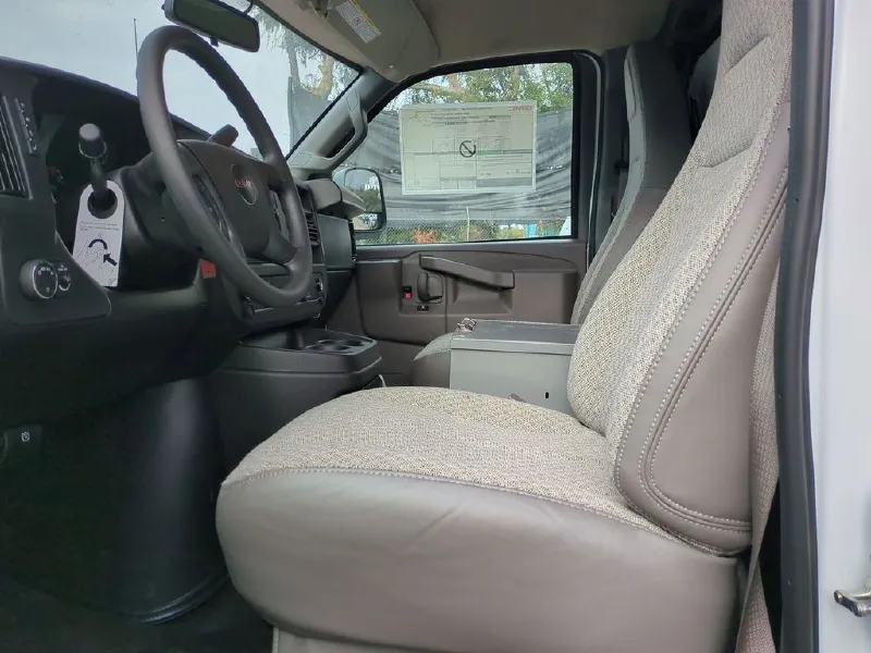 2025 GMC SAVANA 2500