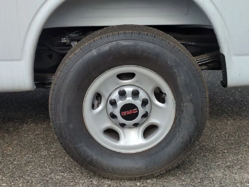 2025 GMC SAVANA 2500