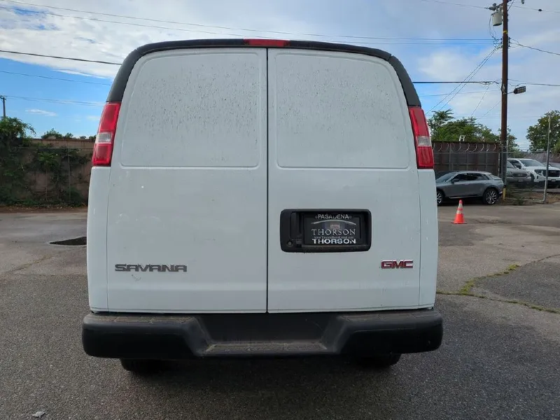 2025 GMC SAVANA 2500