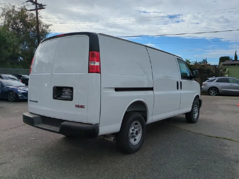 2025 GMC SAVANA 2500