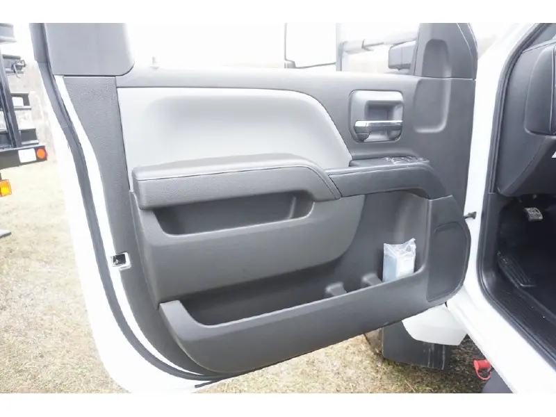 2024 CHEVROLET Silverado 6500HD