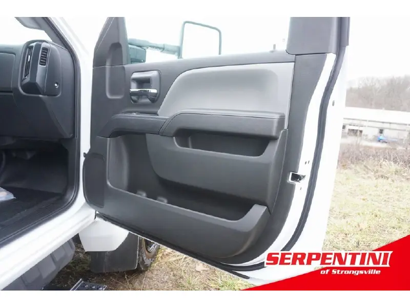 2024 CHEVROLET Silverado 6500HD