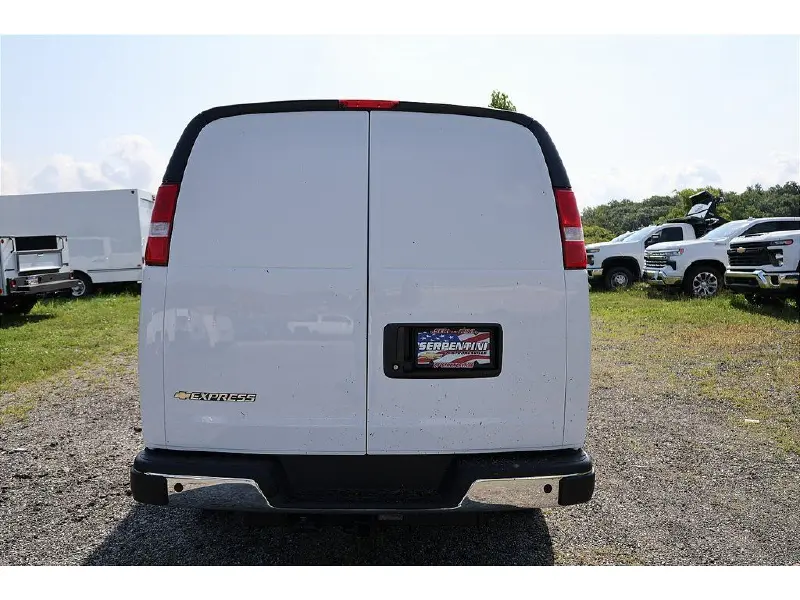 2025 CHEVROLET Express 3500