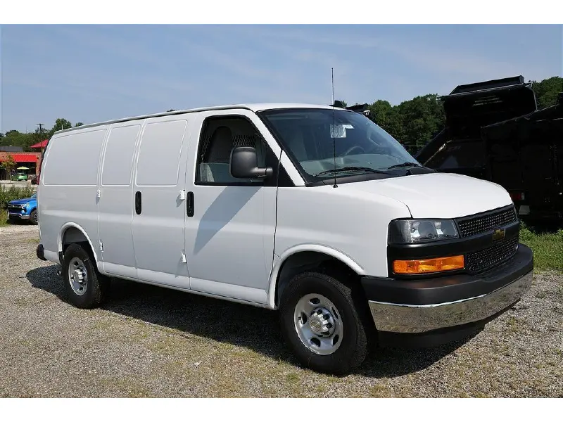 2025 CHEVROLET Express 3500