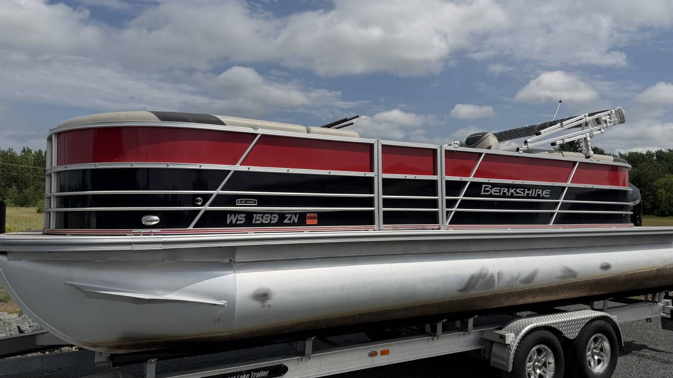 A photo of this 2023 Berkshire 24rfx Le