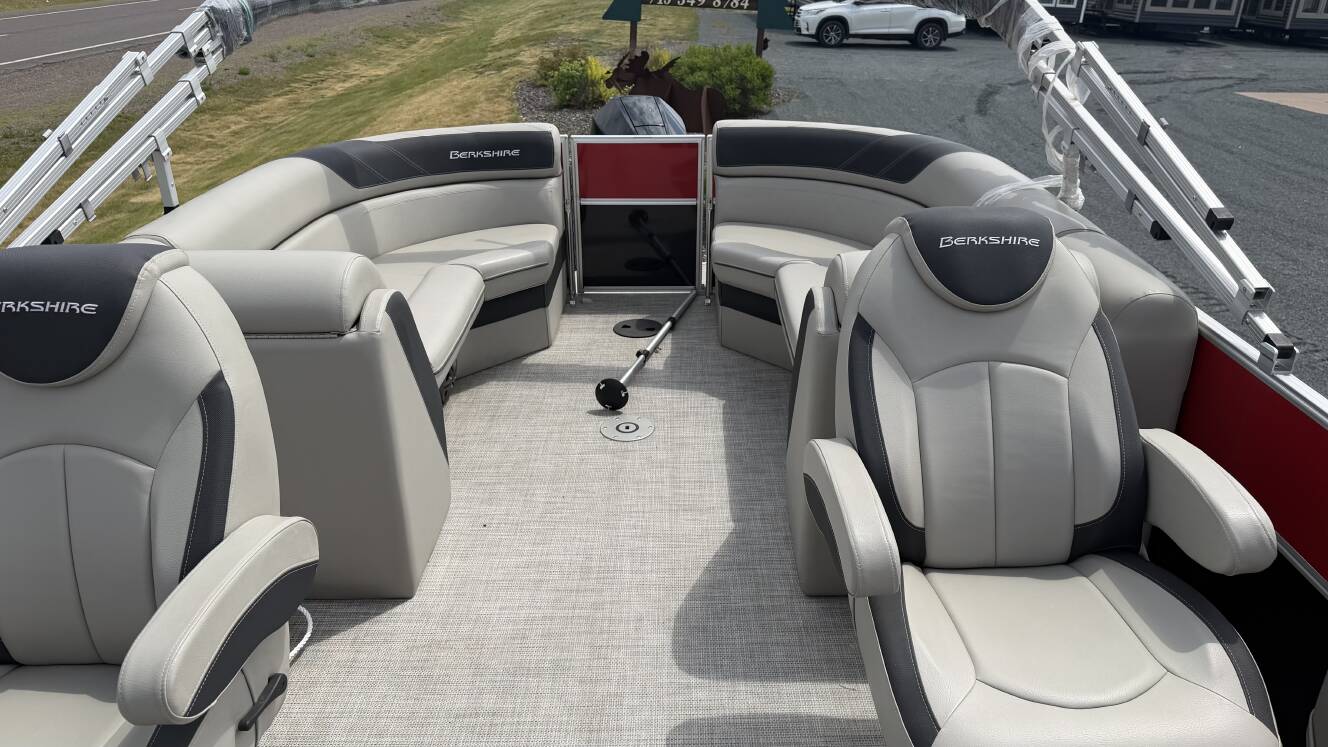 A photo of this 2023 Berkshire 24rfx Le