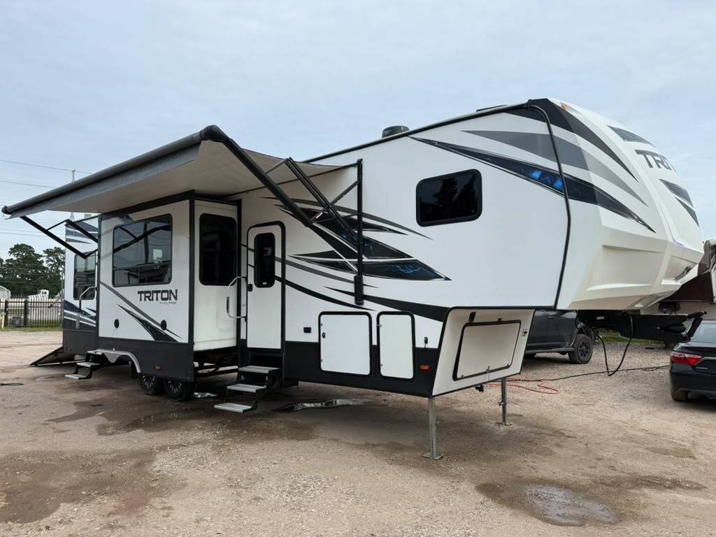 2018 Dutchmen VOLTAGE TRITON 3551 RV
