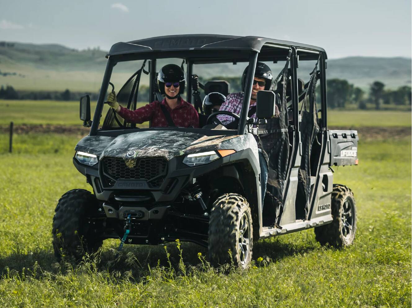 A photo of this 2026 CFMOTO UForce 800 XL