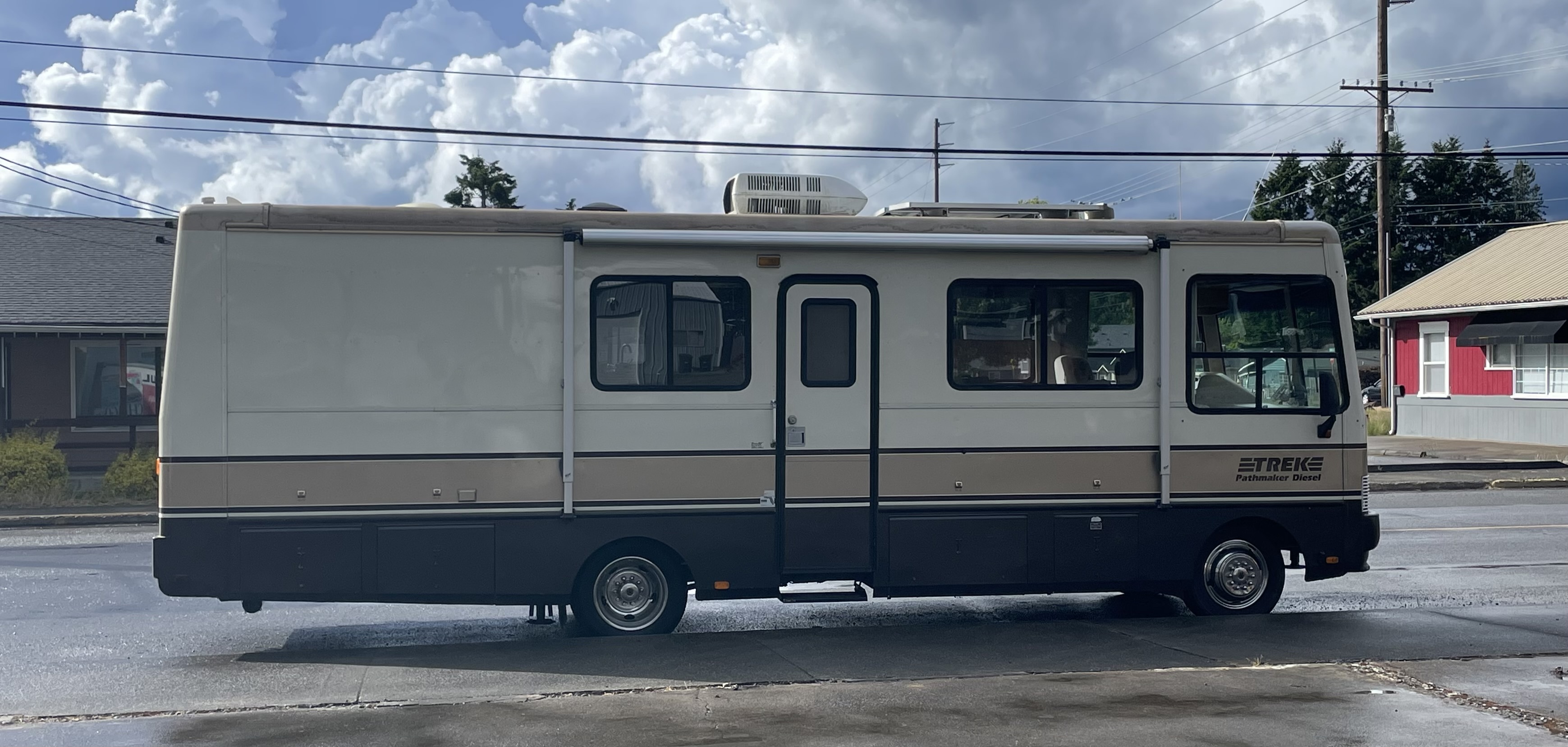 1997 Safari TREK 2830 DSL in rainier WA