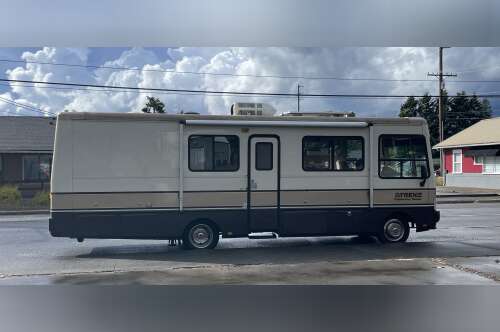 1997 Safari TREK 2830 DSL in rainier WA
