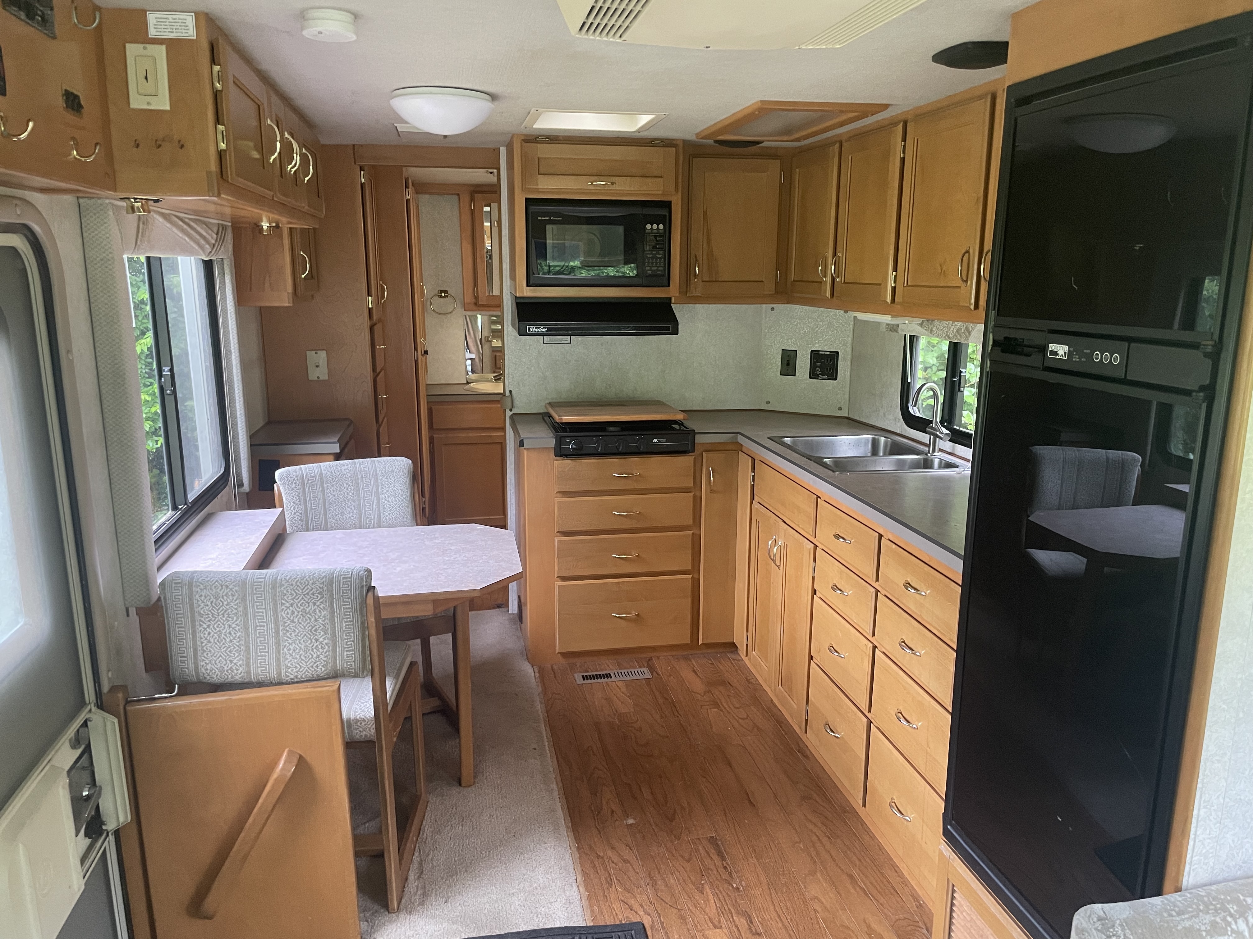 1997 Safari TREK 2830 DSL in rainier WA