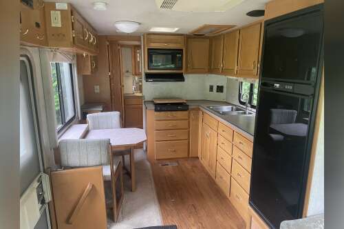 1997 Safari TREK 2830 DSL in rainier WA