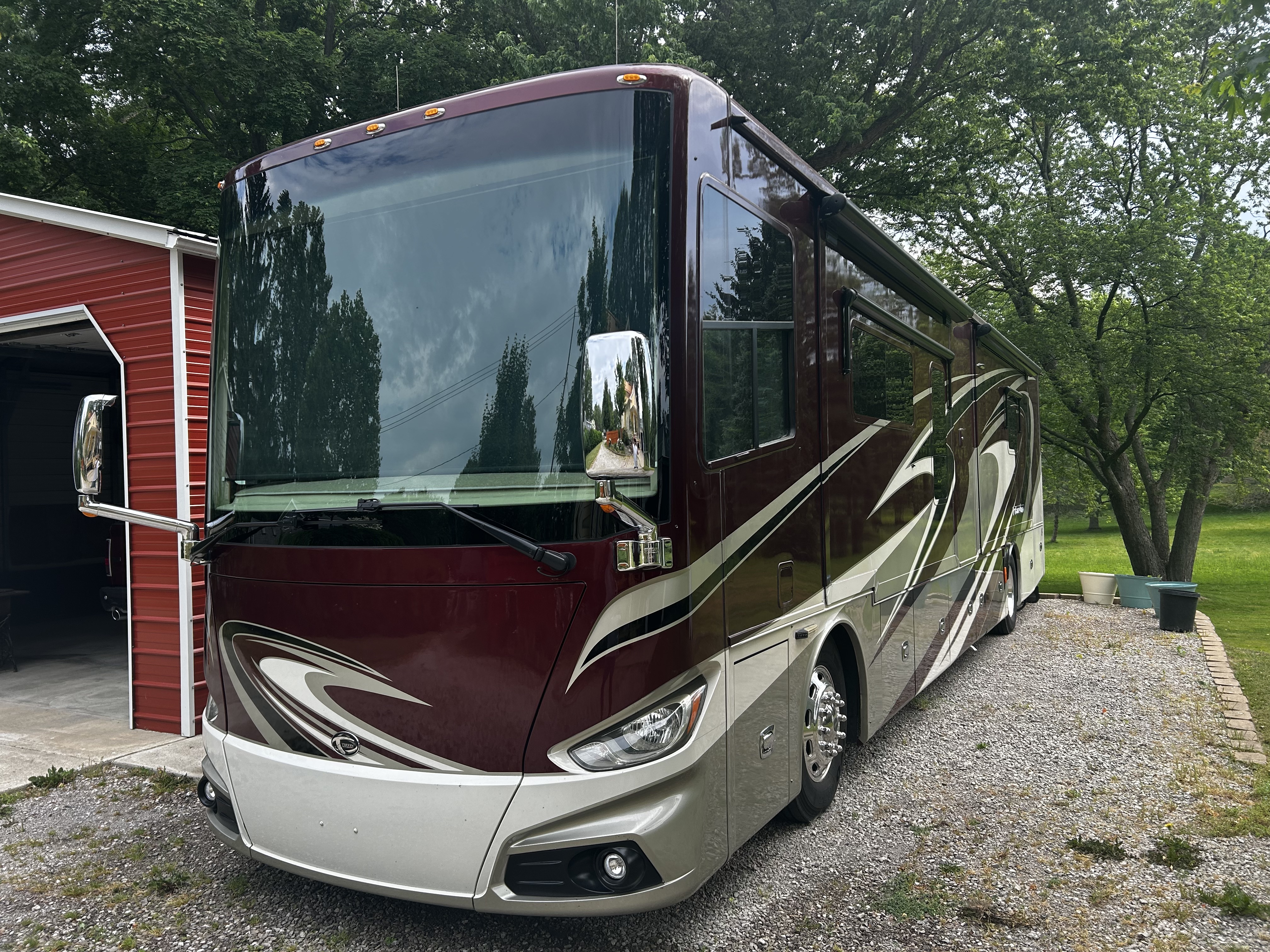 2015 Tiffin Motorhomes PHAETON 40 AH RV