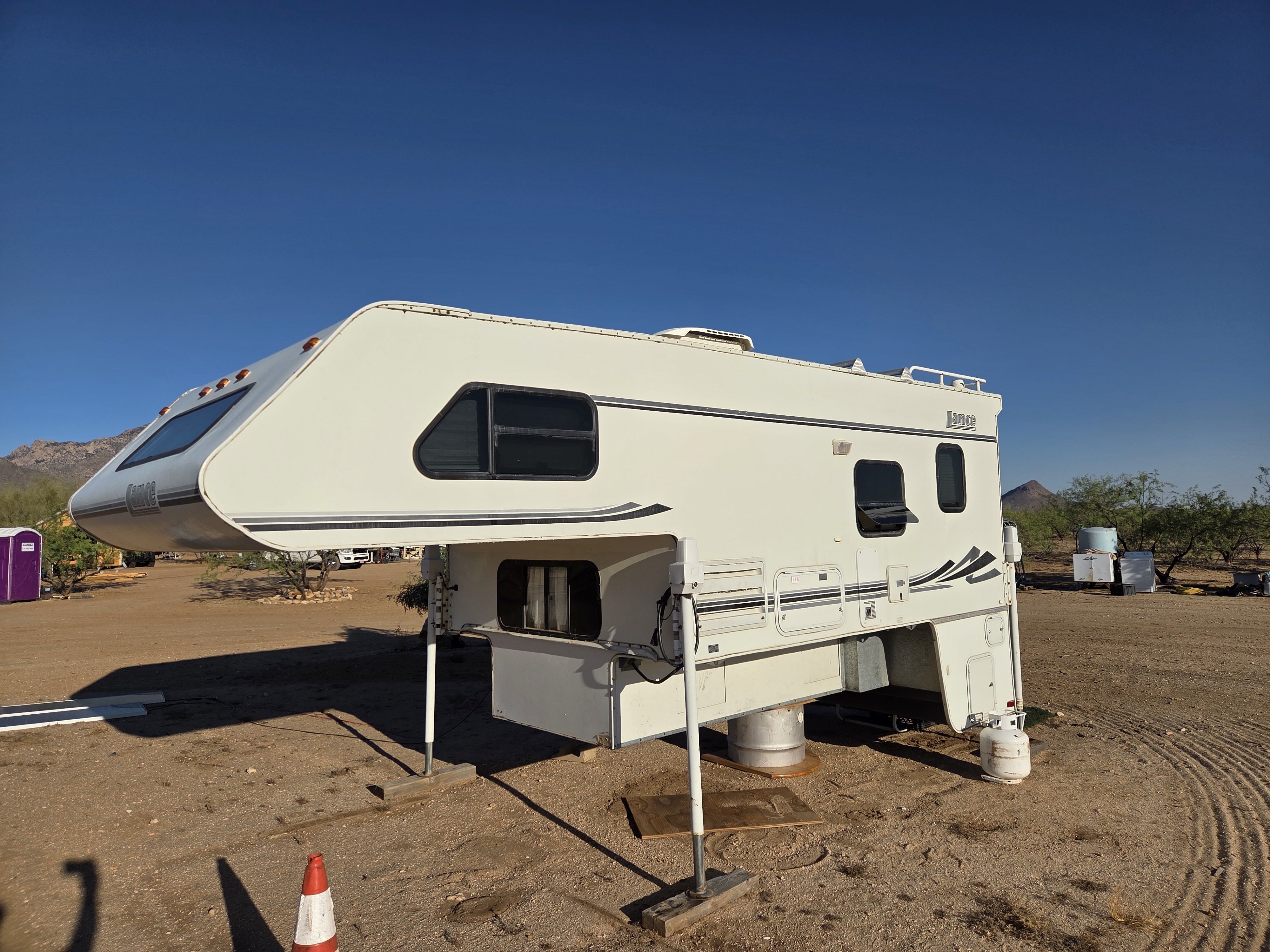 2001 Lance 1140 in tucson AZ