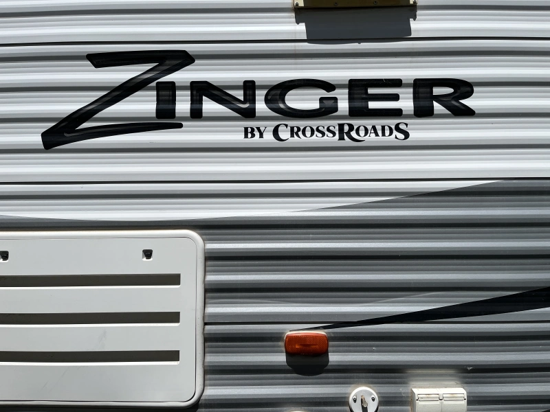 2017 CROSSROADS ZINGER 25BH