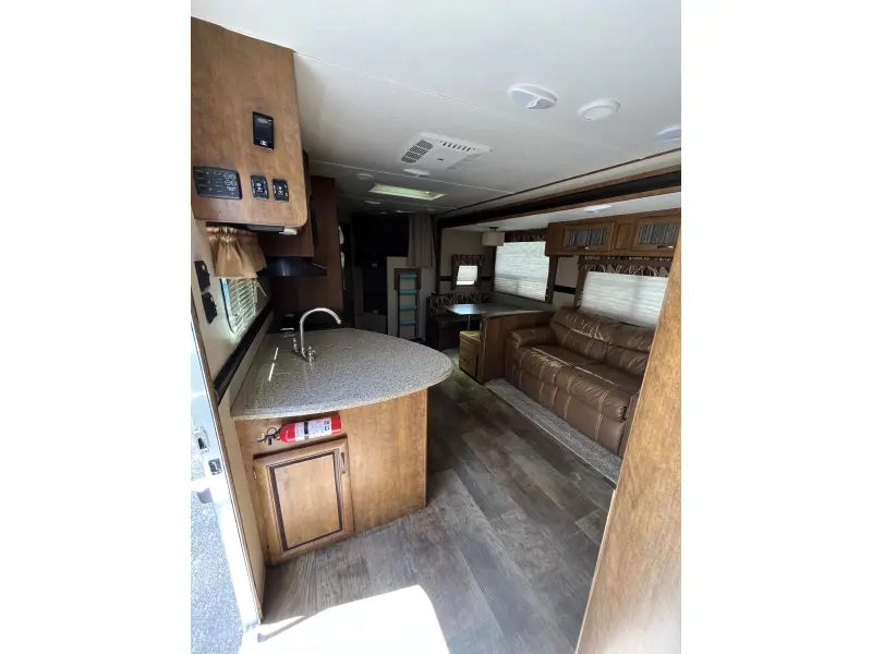 2017 CROSSROADS ZINGER 25BH