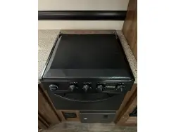 2017 CROSSROADS ZINGER 25BH
