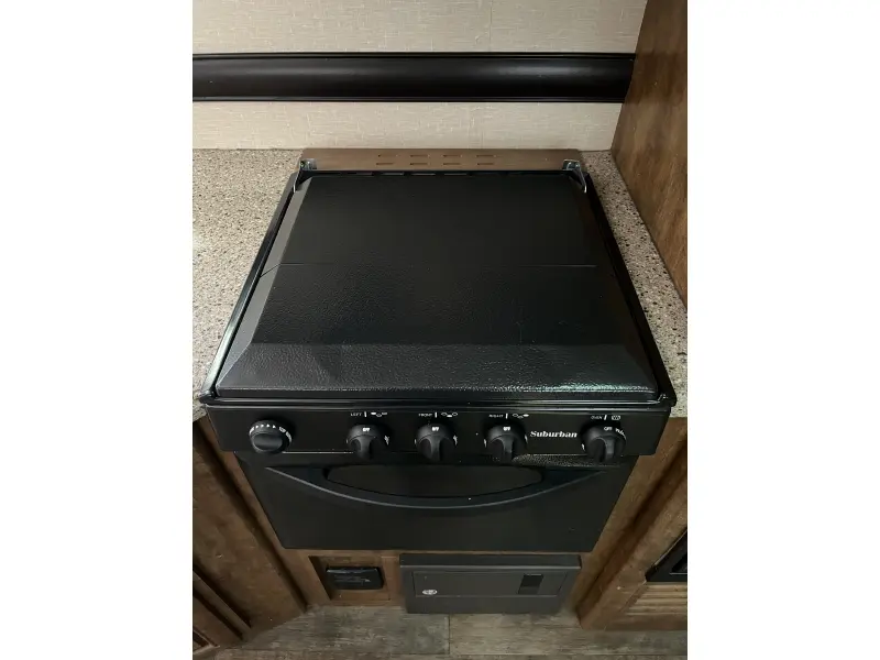 2017 CROSSROADS ZINGER 25BH