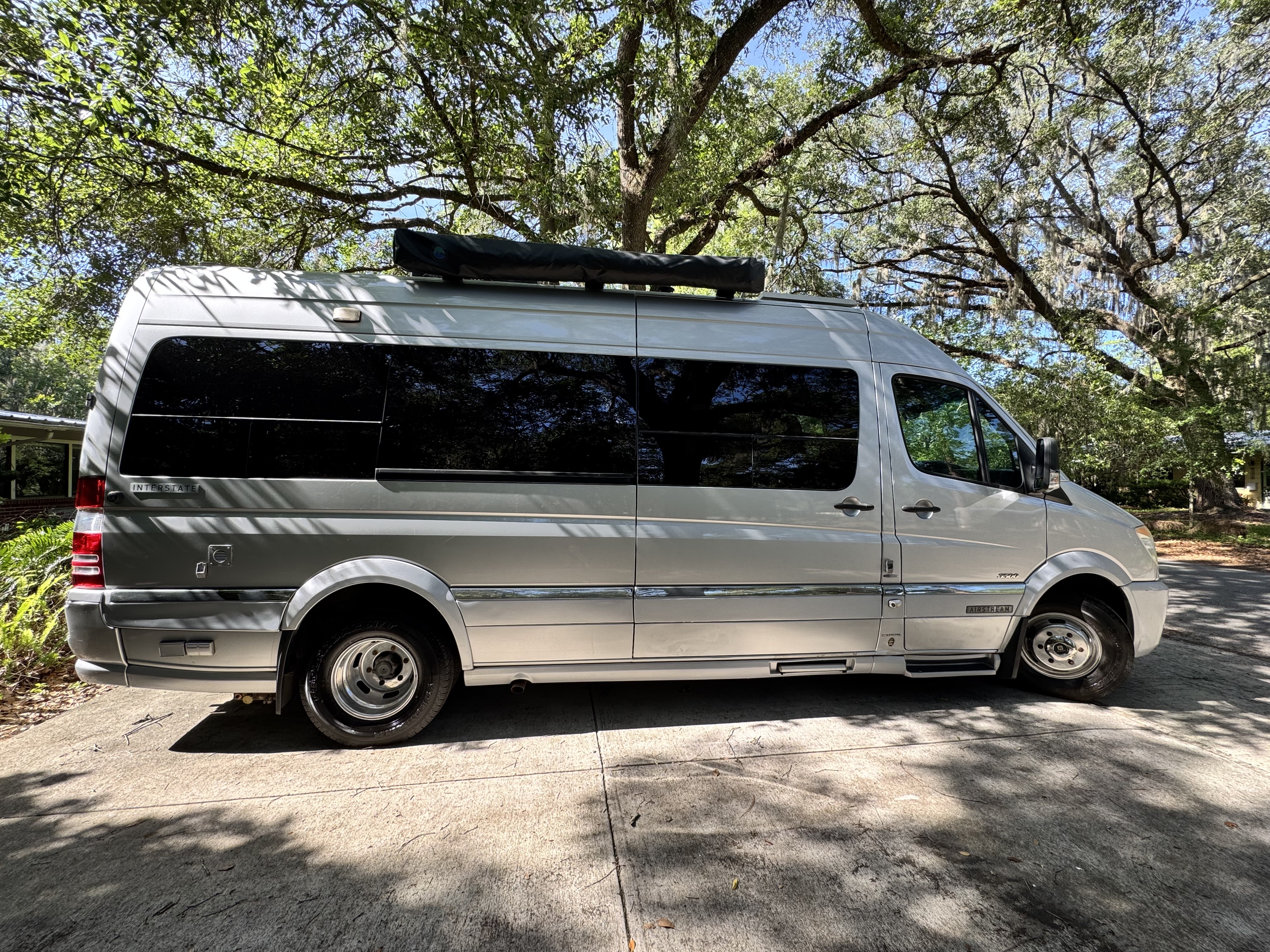 2011 Airstream INTERSTATE GRAND TOUR EXT 3500 in alachua FL