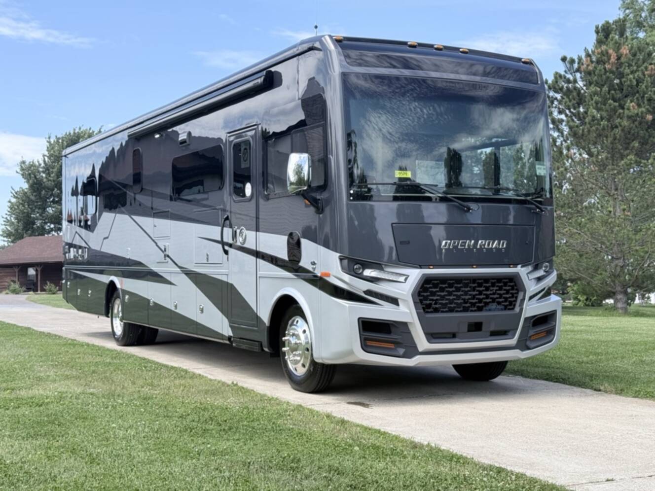 A photo of this 2026 Tiffin Motorhomes ALLEGRO OPEN ROAD 36LA