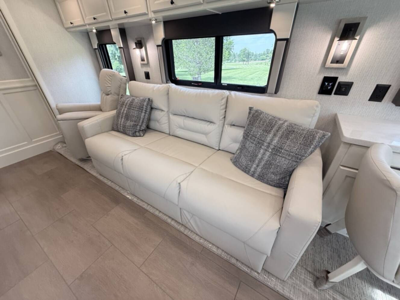 A photo of this 2026 Tiffin Motorhomes ALLEGRO OPEN ROAD 36LA