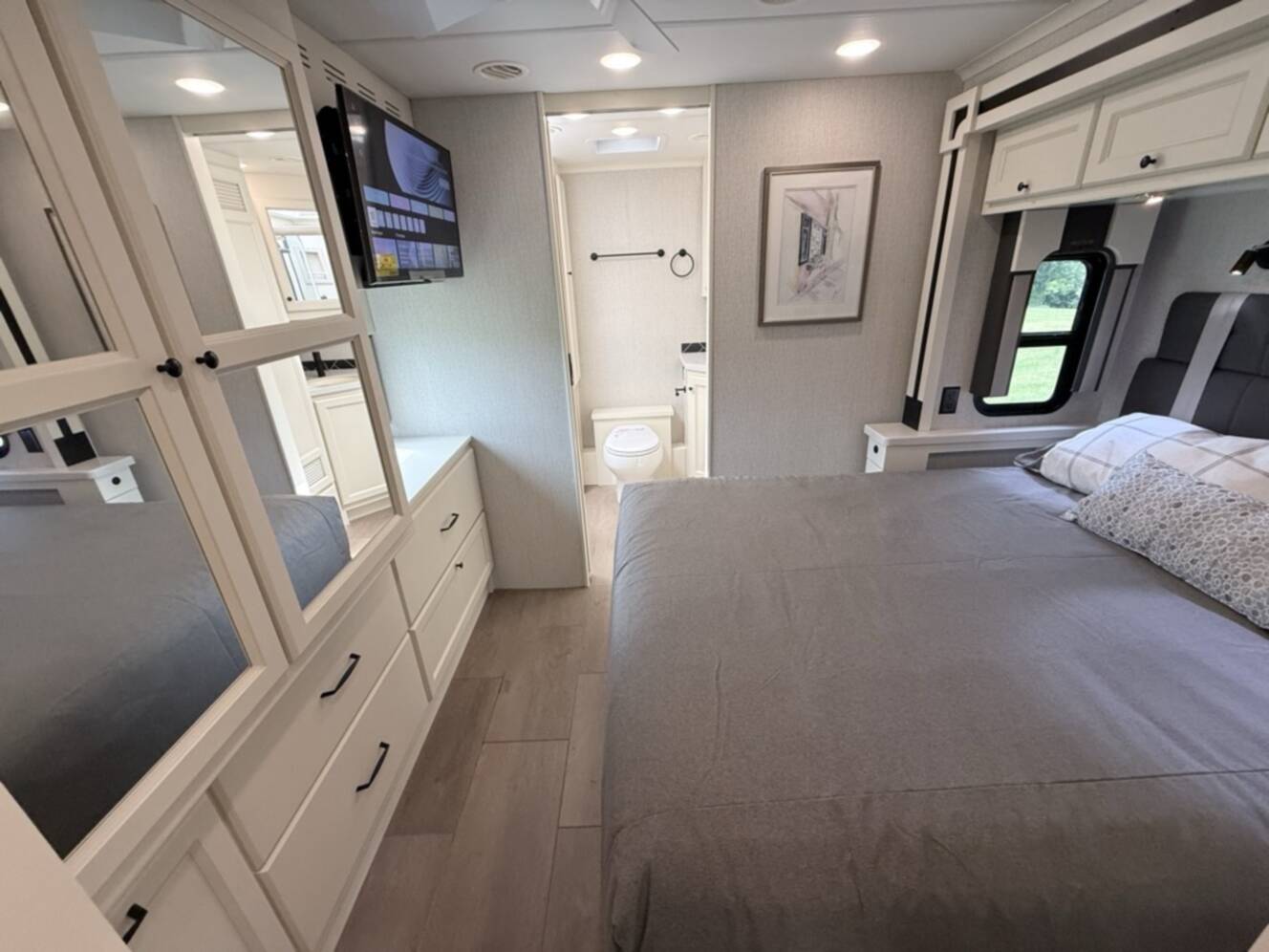 A photo of this 2026 Tiffin Motorhomes ALLEGRO OPEN ROAD 36LA