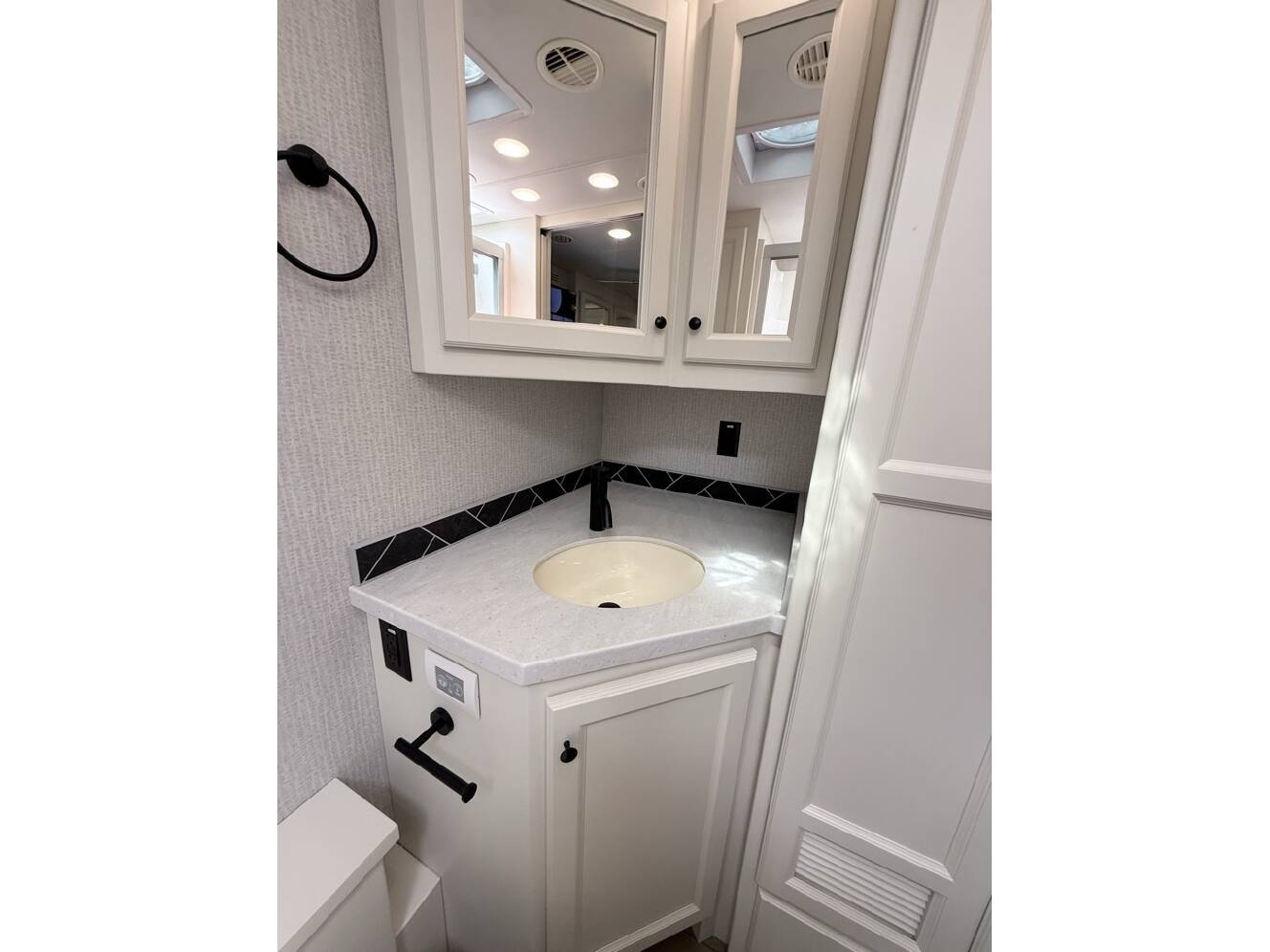 A photo of this 2026 Tiffin Motorhomes ALLEGRO OPEN ROAD 36LA