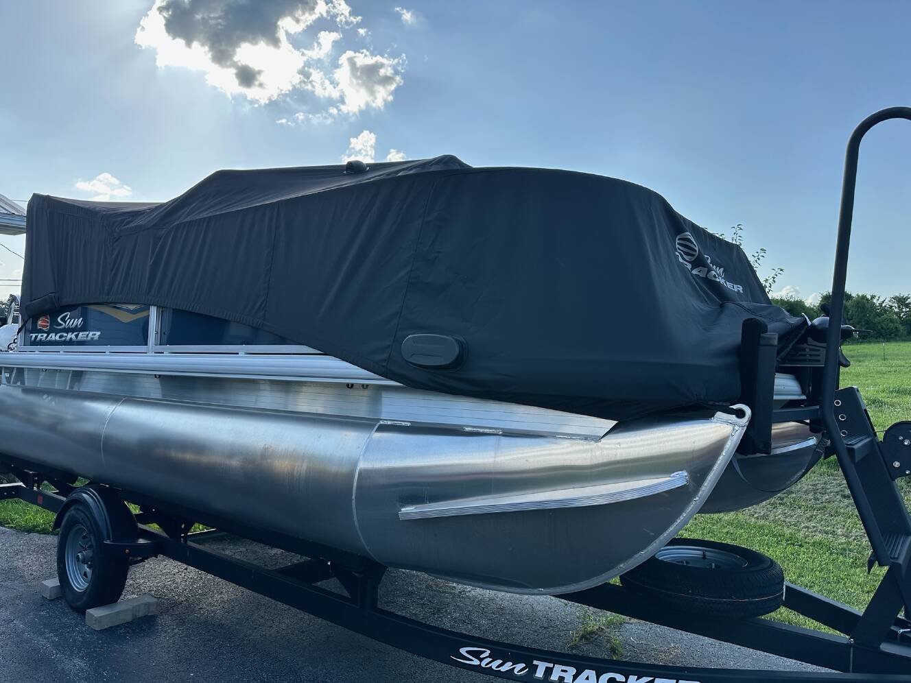 A photo of this 2025 Sun Tracker Bass Buggy 16 Xl Select