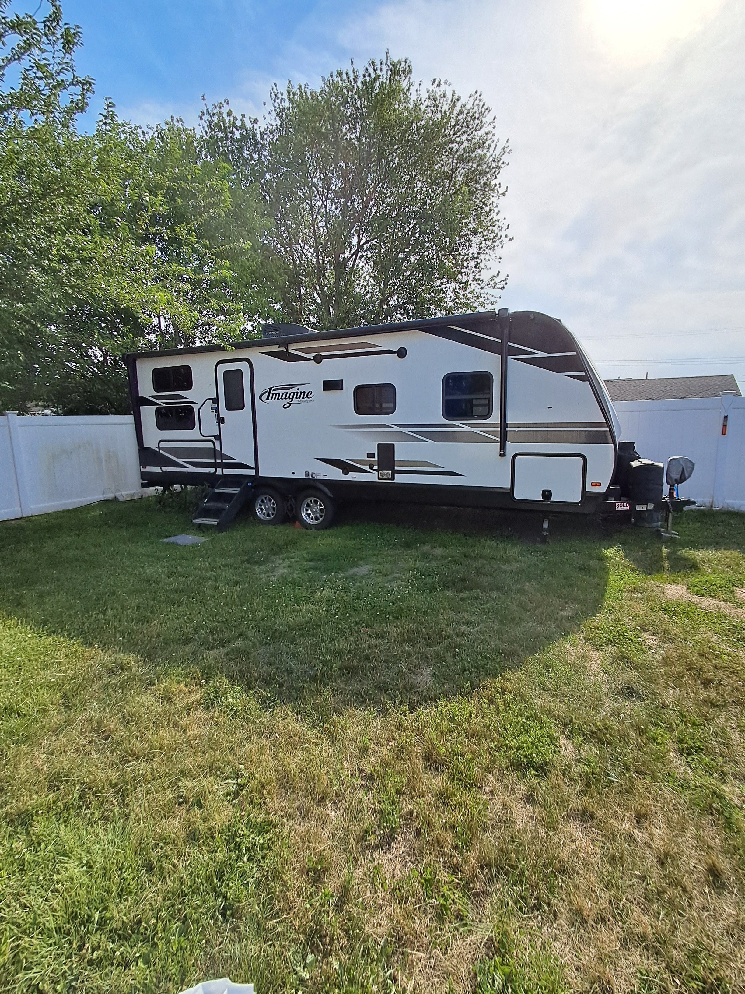 2021 Grand Design IMAGINE 2400BH RV