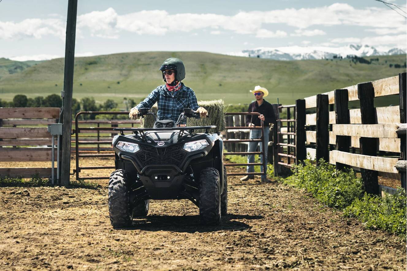 A photo of this 2026 CFMOTO CForce 400