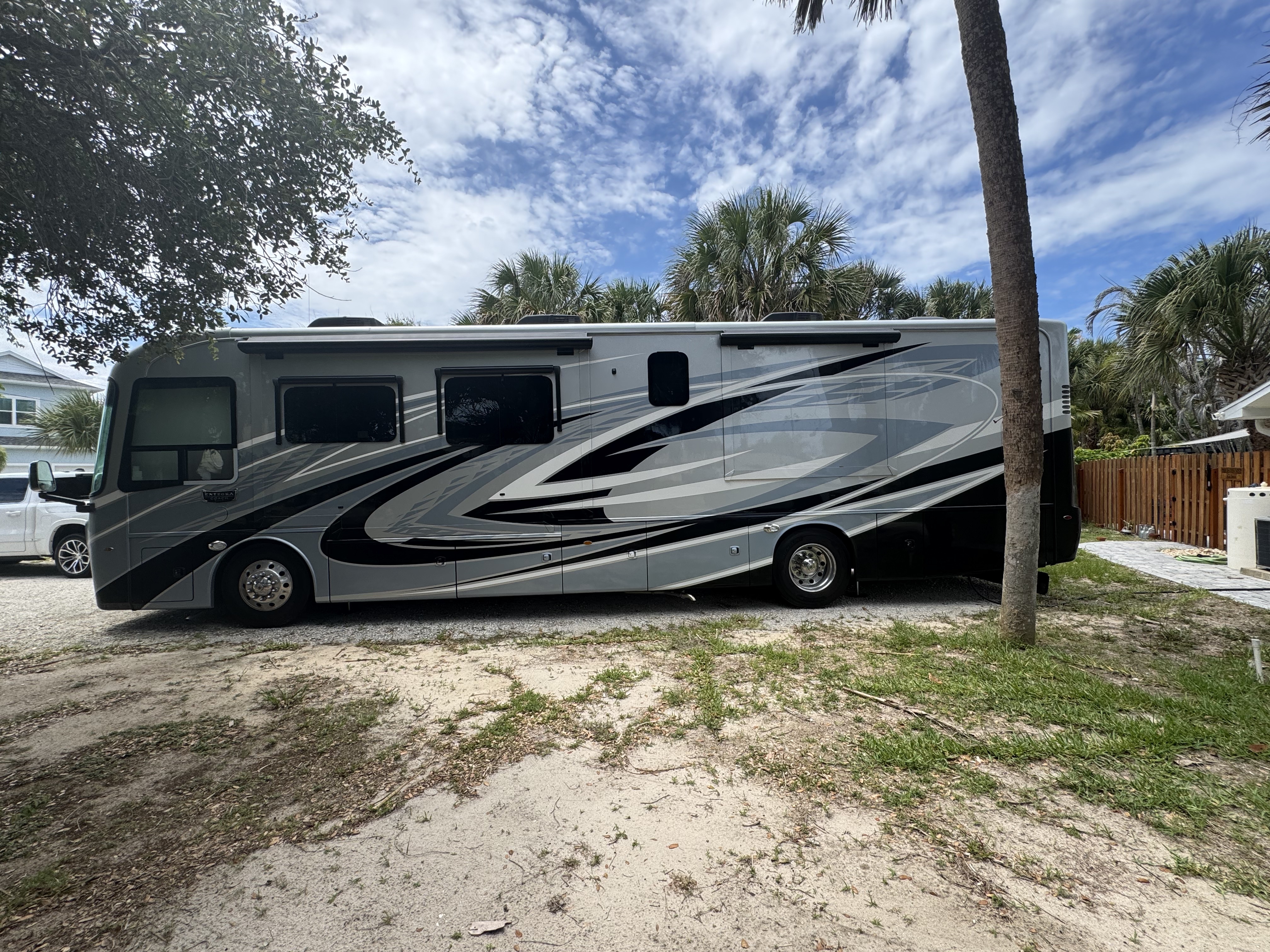 2024 Entegra Coach REATTA XL 39T2 in melbourne beach FL