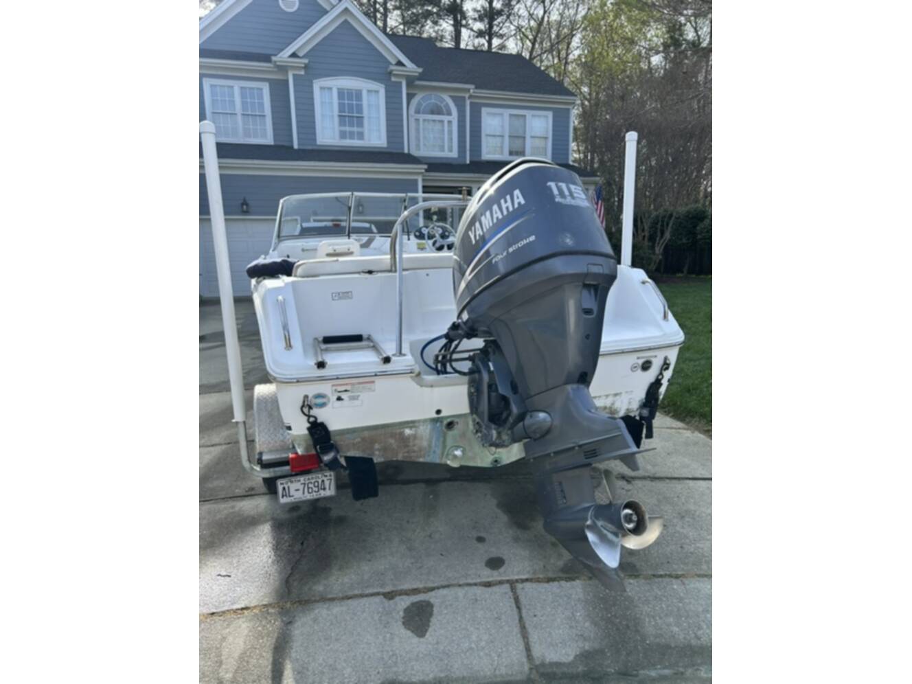 A photo of this 2009 Sea Hunt 186 Escape Le