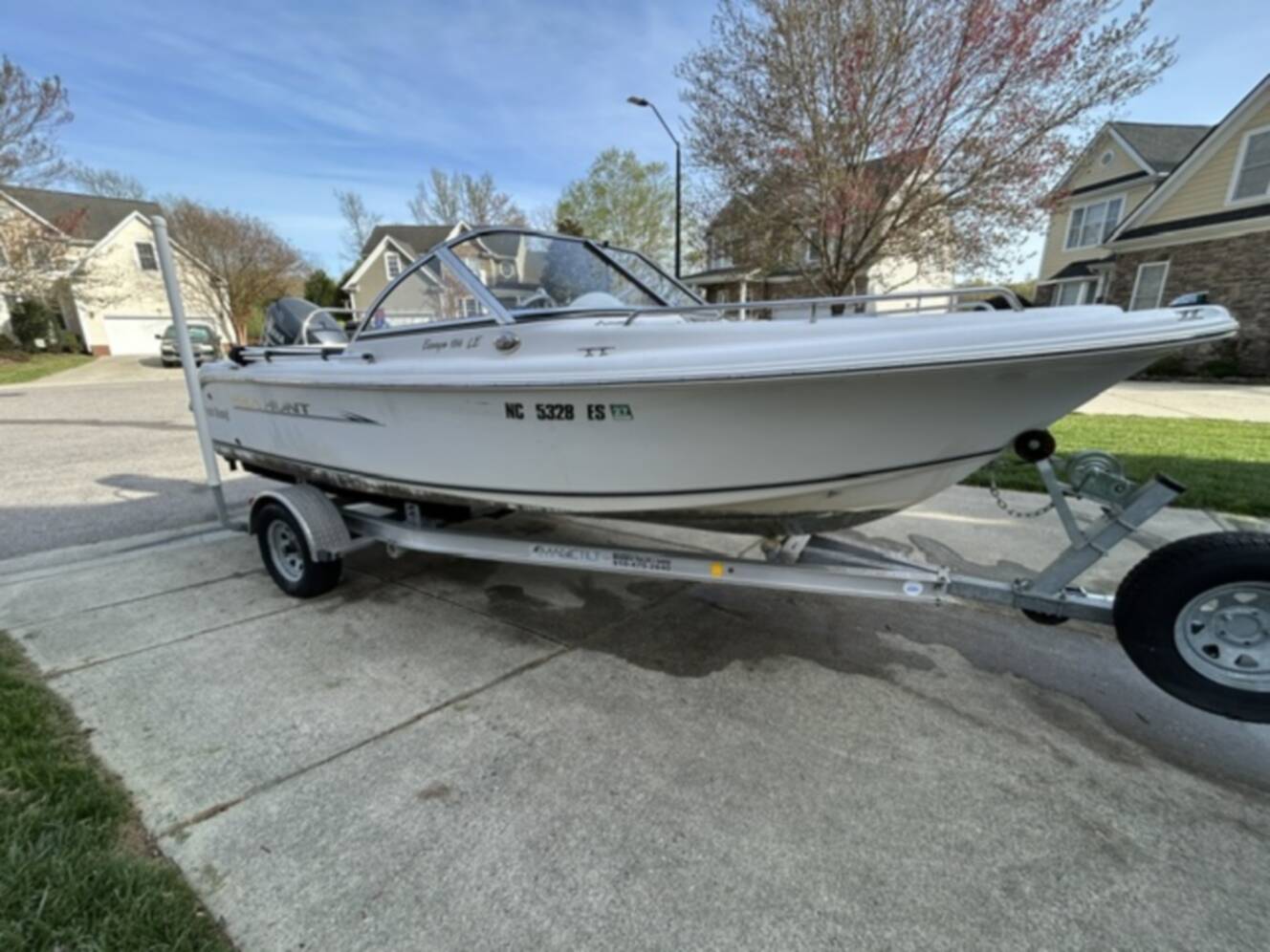 A photo of this 2009 Sea Hunt 186 Escape Le