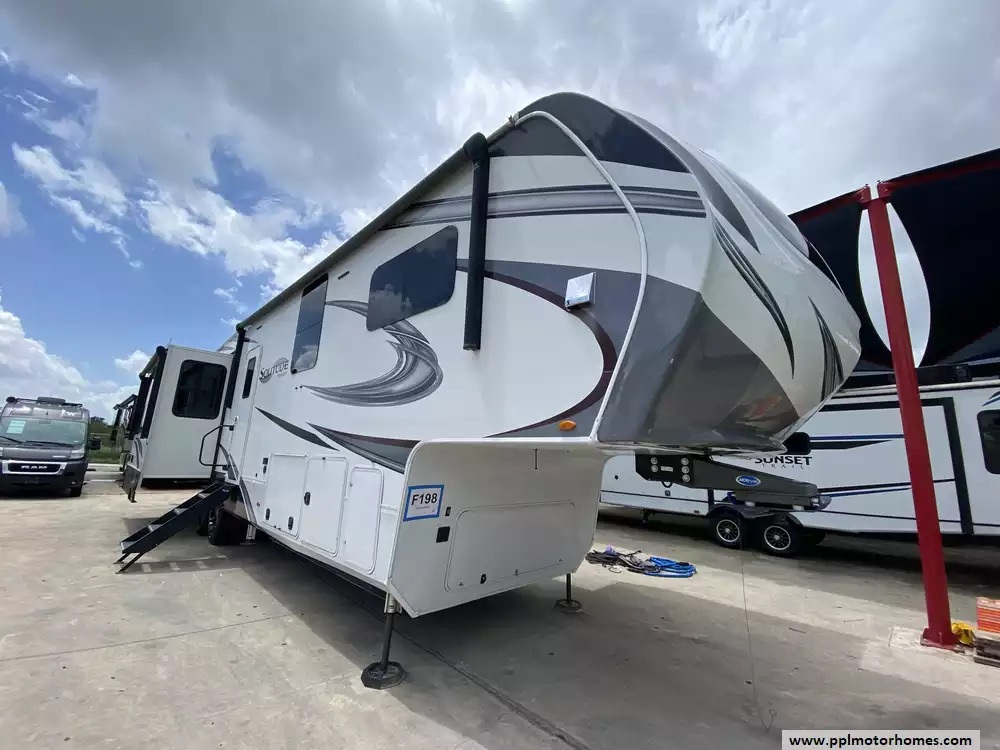 2021 Grand Design Solitude 378MBS-R in new braunfels TX