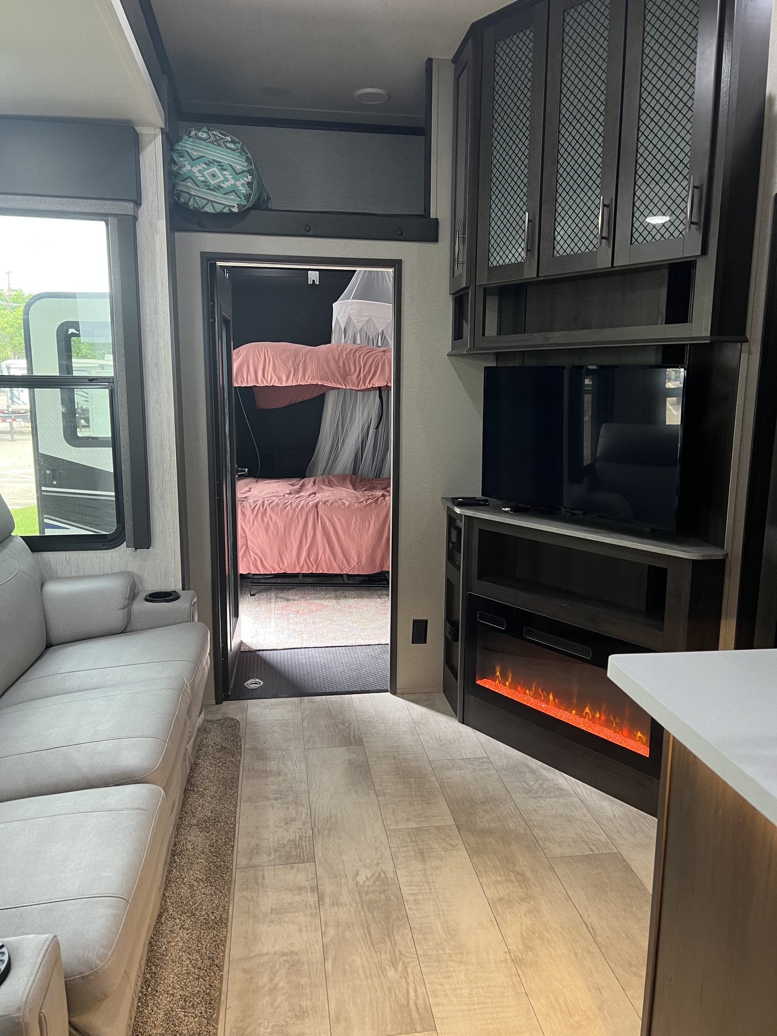 2021 Grand Design MOMENTUM G-CLASS 320G in plano TX