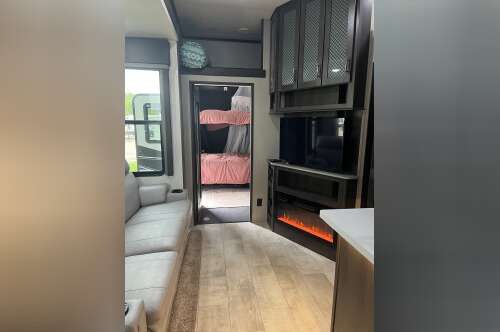 2021 Grand Design MOMENTUM G-CLASS 320G in plano TX