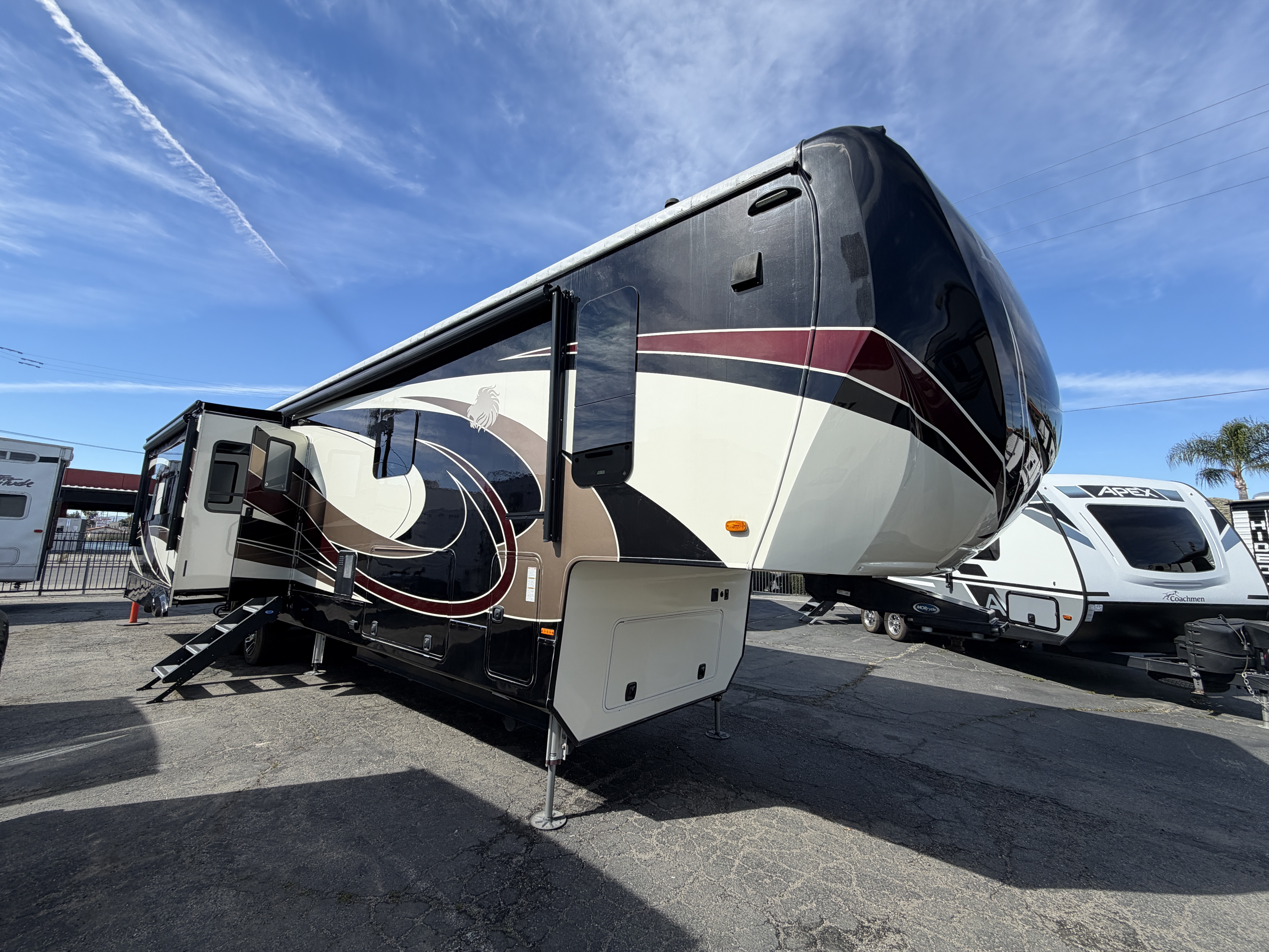 2018 Heartland LANDMARK 365 in hemet CA